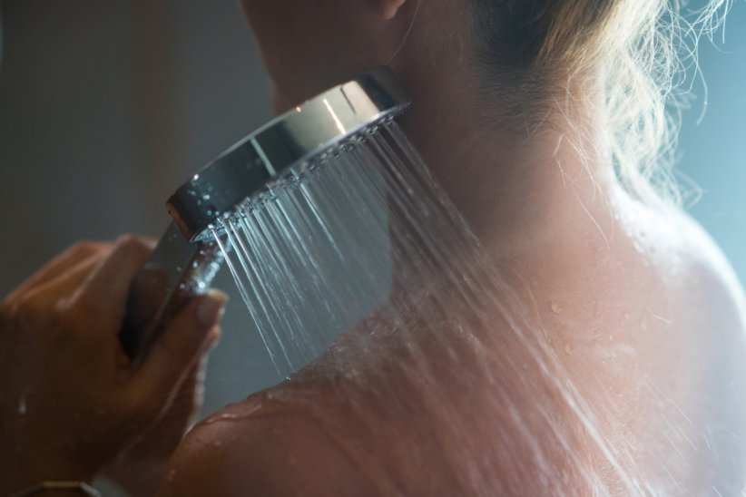 Privilégiez la douche au bain Privilégiez la douche au bain