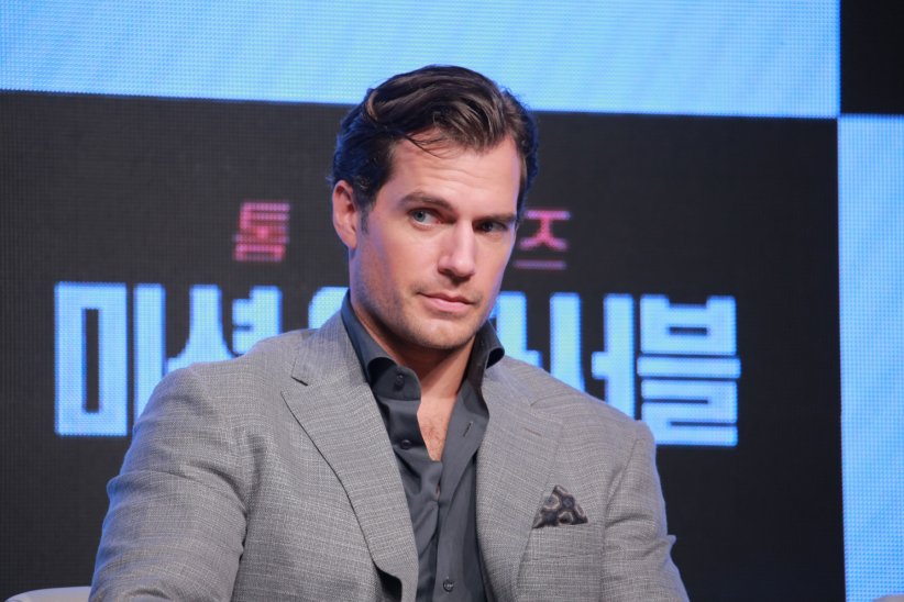 Henry Cavill préfère les jeux vidéo aux sorties Henry Cavill préfère les jeux vidéo aux sorties