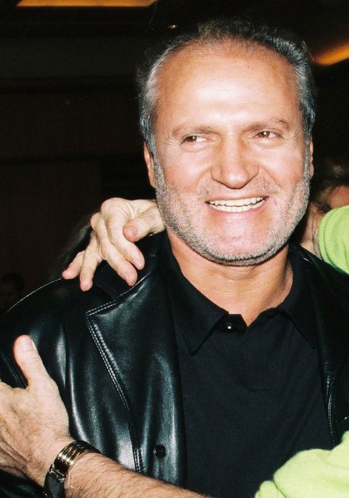 Gianni Versace, victime d'un tueur en série Gianni Versace, victime d'un tueur en série