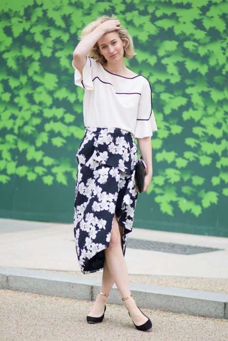 Offrez un vent de fraîcheur à votre style avec une robe fendue Offrez un vent de fraîcheur à votre style avec une robe fendue