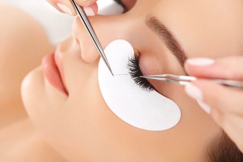 Essayez les extensions de cils Essayez les extensions de cils