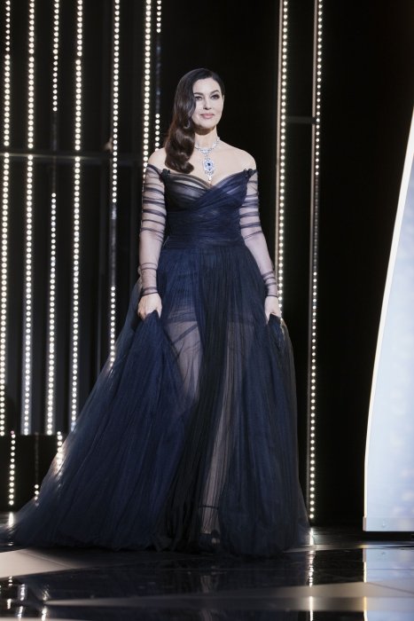 Monica Bellucci, maîtresse de cérémonie glamour à Cannes Monica Bellucci, maîtresse de cérémonie glamour à Cannes