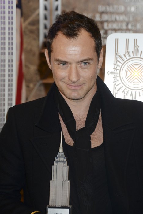 Jude Law : sa liaison avec la nounou a mis fin à son couple Jude Law : sa liaison avec la nounou a mis fin à son couple