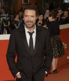 Nicolas Bedos : son tuto beauté fait sensation sur Instagram