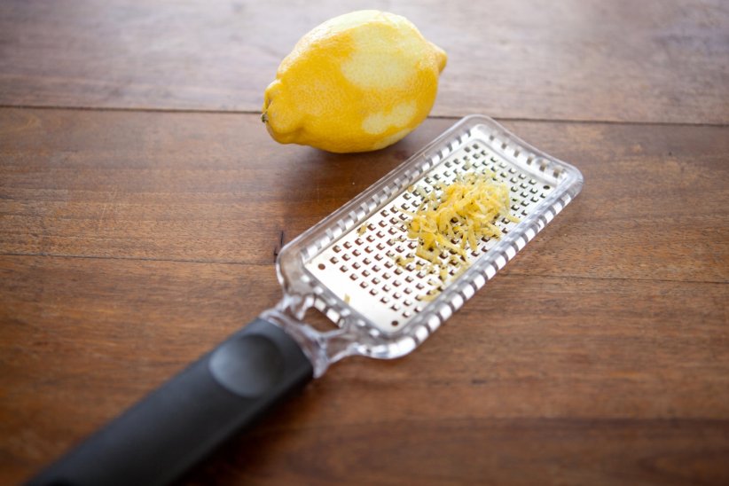 Nettoyer avec des écorces de citron Nettoyer avec des écorces de citron
