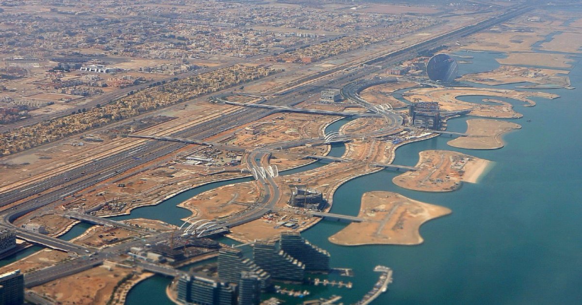 Ceasefire between Iran and United States: Ships Begin Crossing Strait of Hormuz