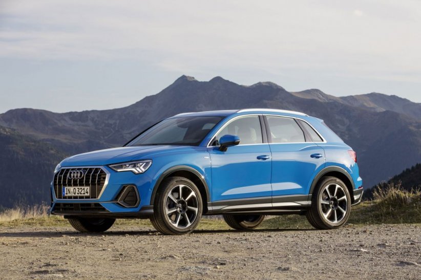 SUV compacts essence : Audi Q3. SUV compacts essence : Audi Q3.