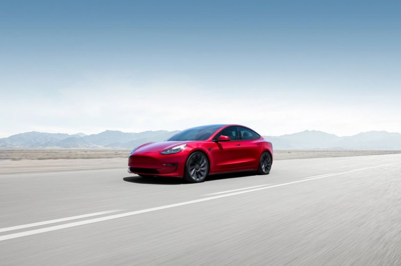 Tesla Model 3 Grande Autonomie - Autonomie : 602 km Tesla Model 3 Grande Autonomie - Autonomie : 602 km