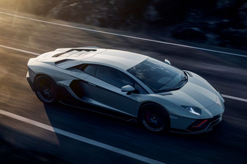 Coupés / cabriolets : Lamborghini Aventador. Coupés / cabriolets : Lamborghini Aventador.