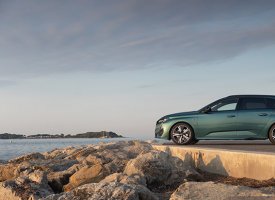 PEUGEOT 308 SW Hybrid 180 ch GT