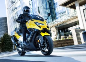 Nouveau T-Max 2022 : le gros poussin sort de son oeuf