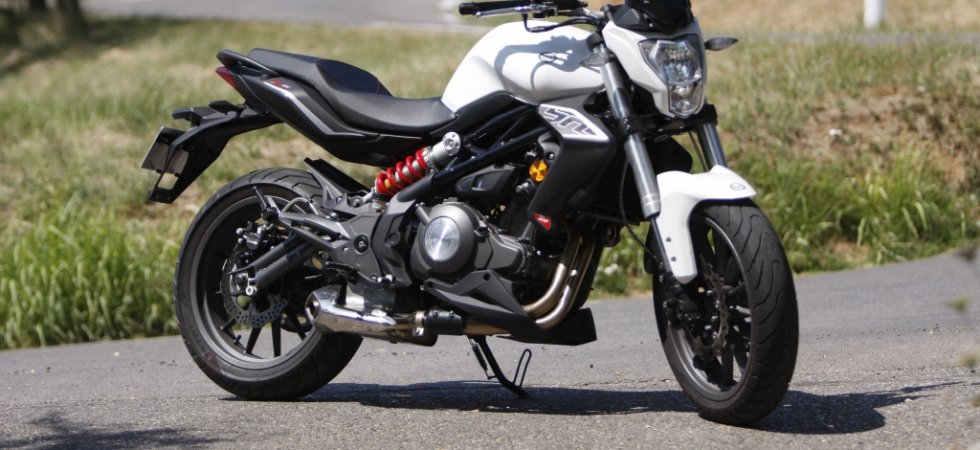 Benelli : Nouveau tarif 2016 en baisse pour le Roadster BN 302