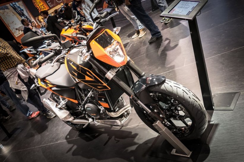 KTM Duke 690 et 690R : le roadster se bonifie KTM Duke 690 et 690R : le roadster se bonifie