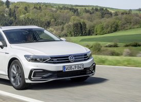 VOLKSWAGEN Passat SW GTE