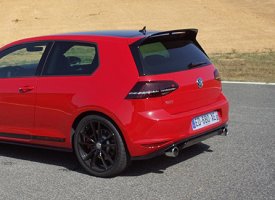VOLKSWAGEN Golf GTI Clubsport