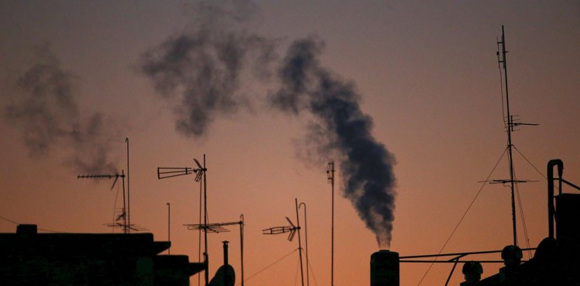 Pollution de l’air : le gouvernement s’attaque au chauffage bois