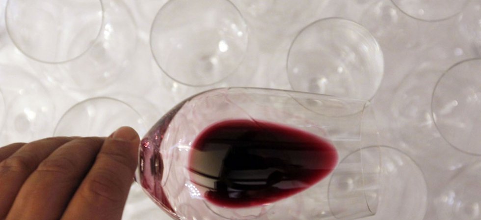 Commerce : les décisions américaines vont coûter très cher à la filière française des vins