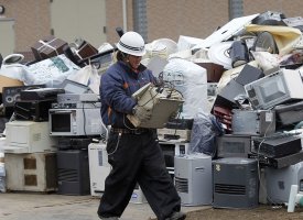 Obsolescence programmée : l'UFC lance un observatoire pour signaler les pannes