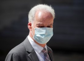 Masque en entreprise : un refus pourra être considéré comme une "faute"