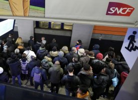 Grève : des perturbations "jusqu'à la fin de la semaine", selon le directeur de SNCF Transilien