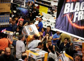 "Black Friday" : plus de 200 marques appellent au boycott