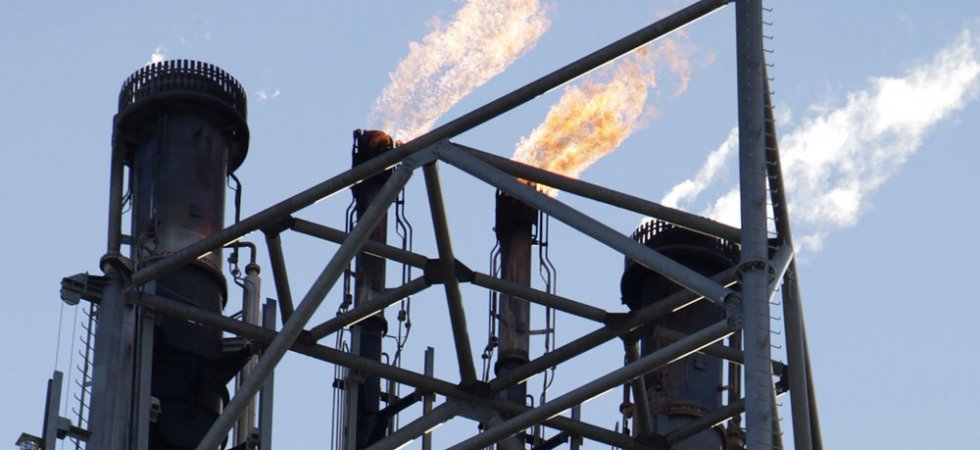 Le pétrole flambe, l'Opep+ résiste à la tentation d'ouvrir les vannes