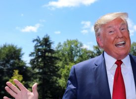 Etats-Unis : l'emploi rebondit, le Covid-19 s'estompe, Trump jubile