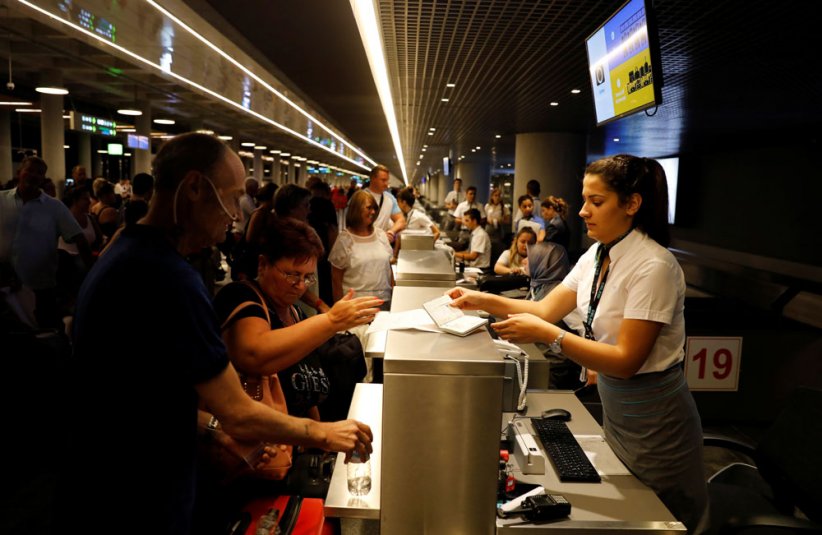 10. Fin de l'aventure, les touristes bloqués 10. Fin de l'aventure, les touristes bloqués