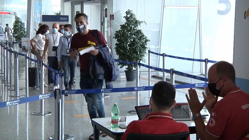 Le "passeport vaccinal" pour relancer le secteur aérien Le "passeport vaccinal" pour relancer le secteur aérien