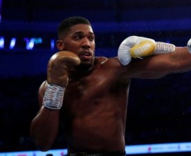 Boxe - Lourds : Joshua active sa clause pour une revanche contre Usyk