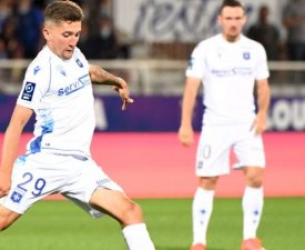 Auxerre rejoint Caen et le Paris FC en tête de L2 !