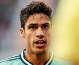 Real Madrid : Varane à MU, c'est officiel