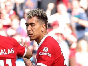 Premier League (J37) : Firmino offre un espoir à Liverpool, victoire tranquille pour United