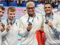Florent Manaudou, Maxime Grousset, Léon Marchand et Yohann Ndoye Brouard : médaille de bronze en natation Florent Manaudou, Maxime Grousset, Léon Marchand et Yohann Ndoye Brouard : médaille de bronze en natation