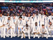 Les Bleus de Thierry Henry : médaille d'argent en football Les Bleus de Thierry Henry : médaille d'argent en football