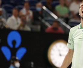 Open d'Australie (H) : Medvedev renverse Auger-Aliassime et rejoint Tsitsipas, facile vainqueur de Sinner