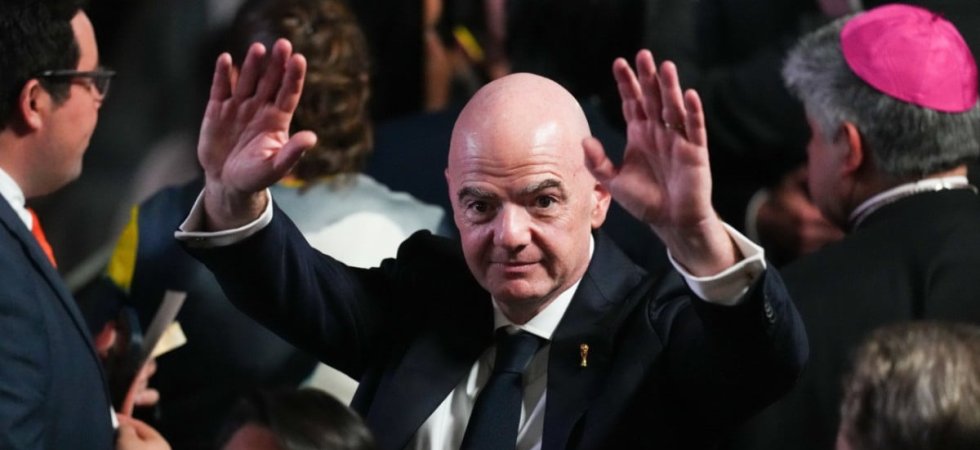 FIFA : Des panneaux anti-Infantino à Times Square