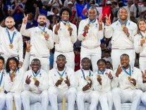 L'équipe de France (mixte) : médaille d'or en judo L'équipe de France (mixte) : médaille d'or en judo