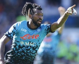 Naples : Zambo Anguissa prolonge