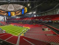 Mercedes-Benz Stadium (67 382 places) Mercedes-Benz Stadium (67 382 places)