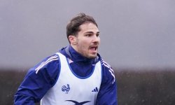 XV de France : Dupont aborde le match face à l'Irlande avec méfiance