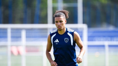 Paris FC: Πολυπόθητος στην Αγγλία, ο Kebbal δέχεται ισχυρή υποστήριξη από τη Rosenior