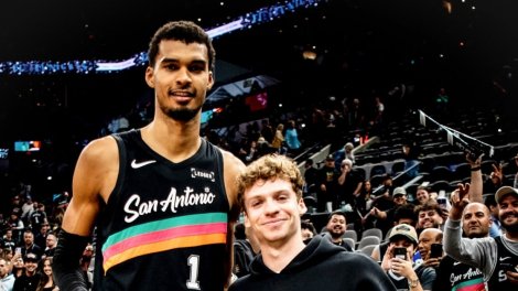 Ο Léon Marchand, ο αγαπημένος αθλητής των Γάλλων, ο Wemby σε άνοδο