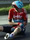 Ce coureur qui chute sur la ligne d'arrivée pour sa première victoire !