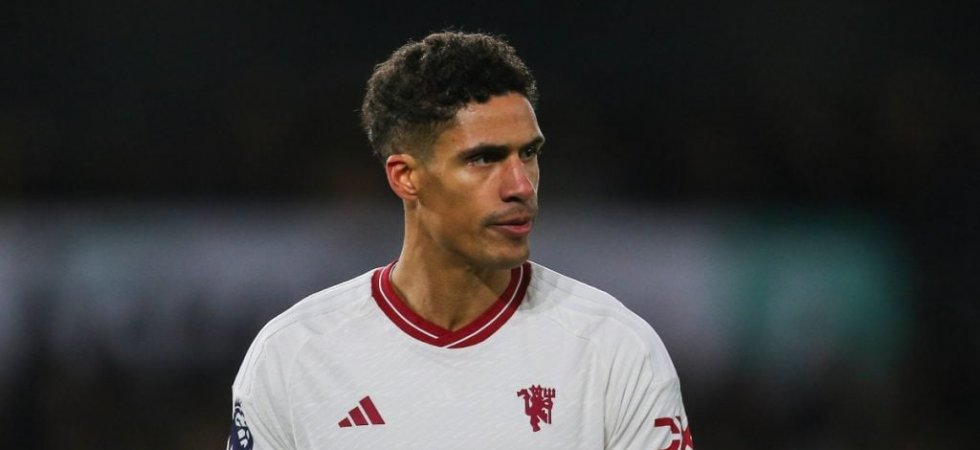 Manchester United : Varane absent plusieurs semaines 