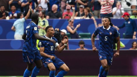 Coupe du monde (J2) : La France mène face à l'Irak à la pause