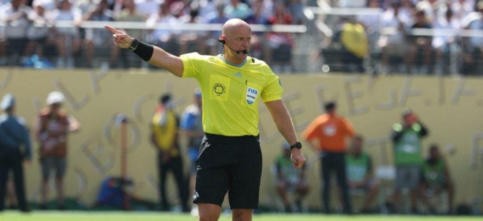 FIFA : Vers une généralisation des caméras portées par les arbitres ?