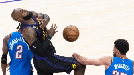 NBA: Los Lakers barridos por OKC, Cleveland reaviva todo contra Detroit