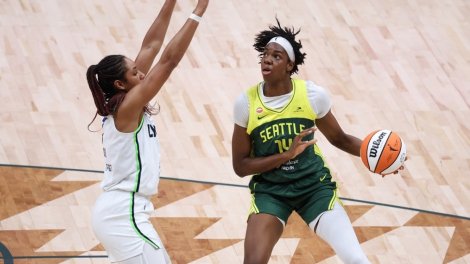 WNBA: Οι Malonga και Williams ξεχωρίζουν παρά την ήττα της ομάδας τους στο All Star Game