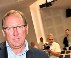 OL : Textor dément l'annulation de la vente du club